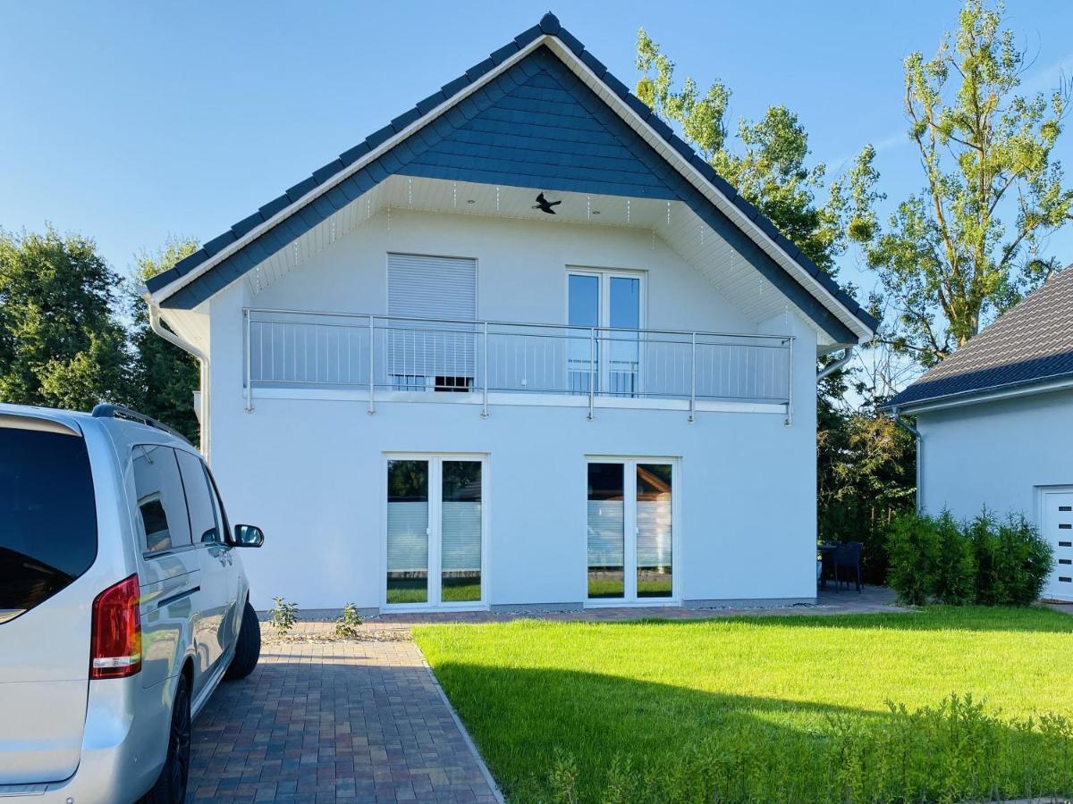 Ferienhaus Seeglueck 1 Am Tollensesee *